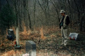 John Hartford at the Laury Hicks Grave, 1996