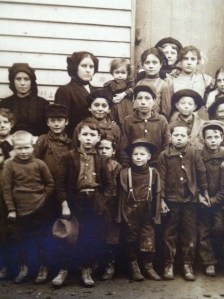 Low Gap School Children, 1895-1915