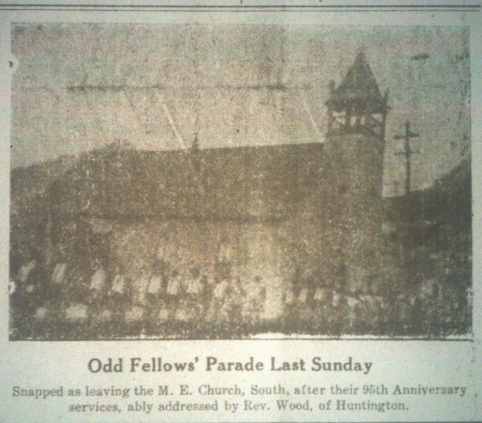 Odd Fellows Parade LB 05.01.1914.JPG